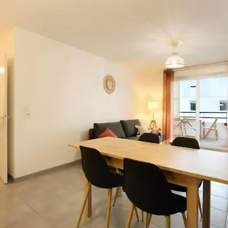 2 Bedrooms - Hometimal - Center - Parking *