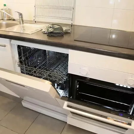 2 Bedrooms - Hometimal - Center - Parking *