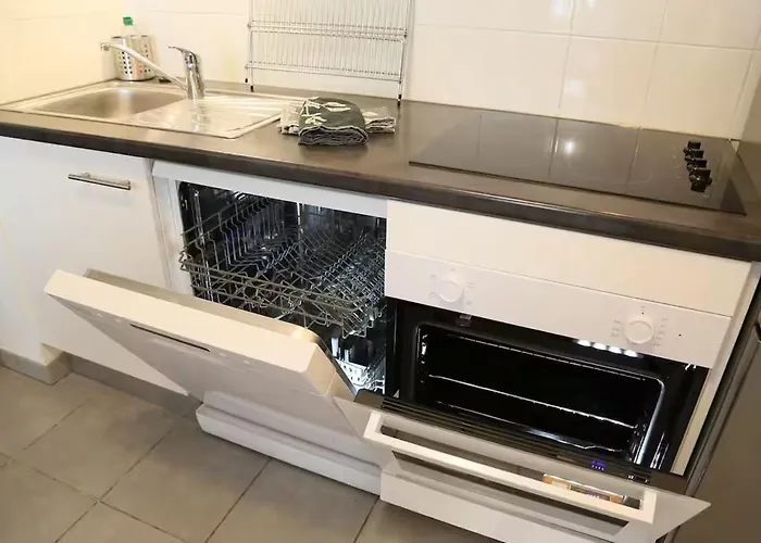 2 Bedrooms - Hometimal - Center - Parking *